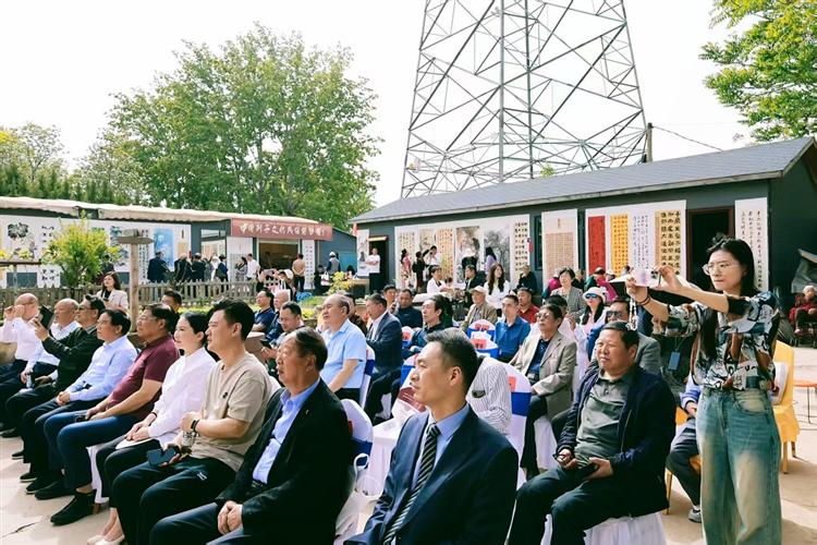 第十四届纪念列子诞辰2474周年中国郑州列子文化艺术全国书画展在郑州举行